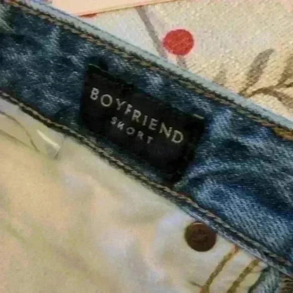 Lucky Brand Medium Wash High Rise Distressed Boyfriend Short - Picture 5 of 6